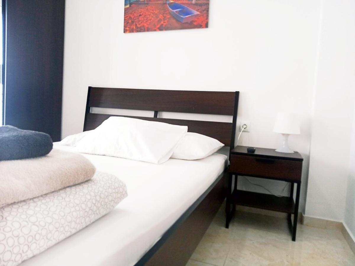 Sea Stars 3 Apartment Peraía Екстериор снимка